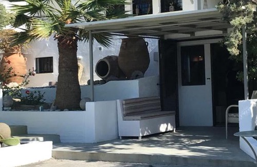 Karteros Apartment | Luxury brand new flat in Karteros villa estate