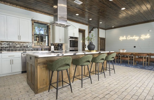 Pickens Cabin | Luxury Creekside Lodge with Pool and Pickleball