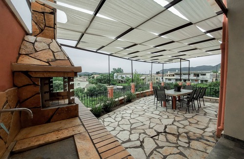 Skripero House | Luxury home with large spaces in a beautiful natural arean
