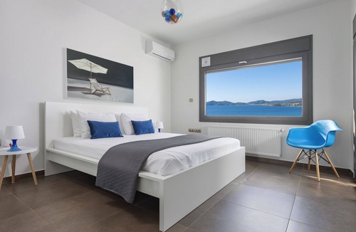 Palaio Tsifliki Villa | Luxury Living with a Pool by the Sea
