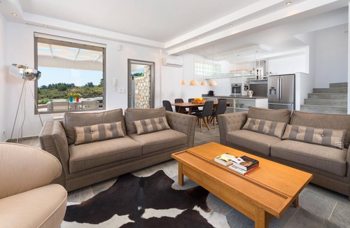 Kalithies Villa | Luxury Modern Villa with Sea View only 7minutes drive from Faliraki city center!