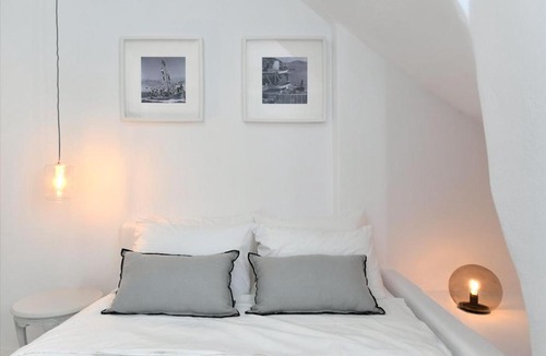 Glisidia Villa | Luxury Paros Villa Villa Kallihroe Privacy Luxury Private Pool Sleeps 12 Glisidia