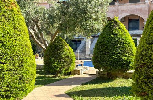 Pefkochori House | Luxury Seaside Apt In Pefkochori Featuring Pool