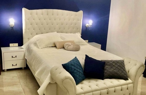 Aria House | Luxury Suites