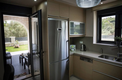 Almyrida Villa | Luxury villa 200m from the Beach, shops & Restaurants , Steam - Sauna Room & BBQ