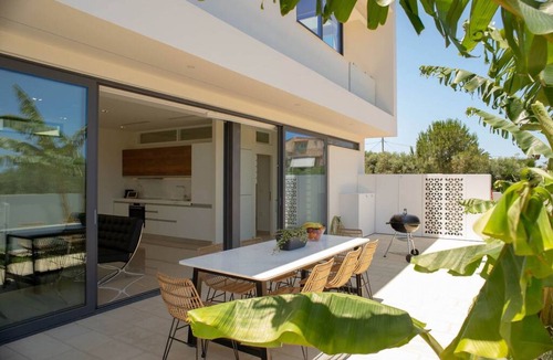 Daratsos Villa | Luxury Villa Glass - 200meters from the beach!
