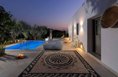 Pefkos Villa | Luxury Villa just minutes walk to beach & village of Pefkos with private pool!