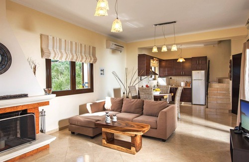 Spilia Villa | Luxury Villa-Private Heated Pool-Relax on Holidays