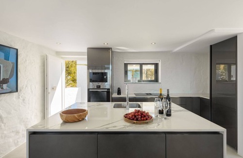 Chorafakia Villa | Luxury Villa Situated On The Highest Hill Of Akrotiri