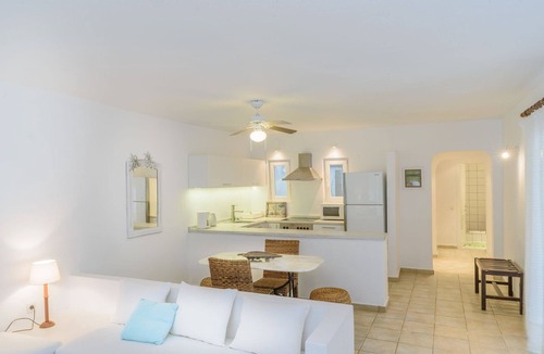 Kanapitsa Villa | Luxury Villa Skiathos |Two-Bedroom Suite Dyo |Vromolimnos
