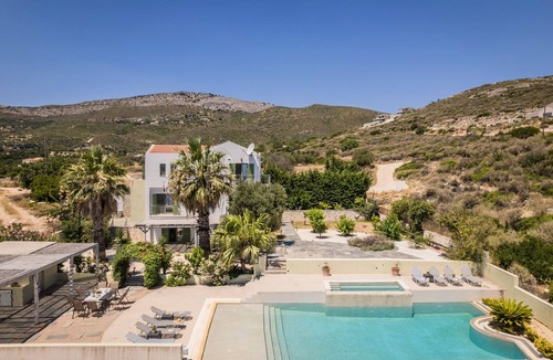 Skala Villa | Luxury Villa with Jacuzzi, Infinity Pool And Spectacular Sea & Mountain Views
