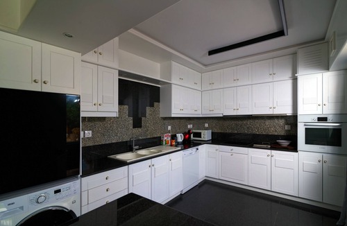 Vouliagmeni Villa | Luxury Villa with Pool,BBQ and Garden Vouliagmenin