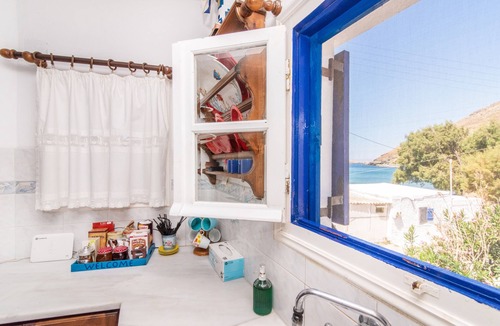 Exomvourgo House | Luxury Wave Maisonette Ormos Isternion Tinos
