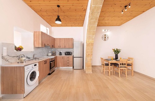 Theologos Apartment | M&K Traditional House