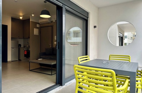 Petralona Apartment | M & M 1 in the city