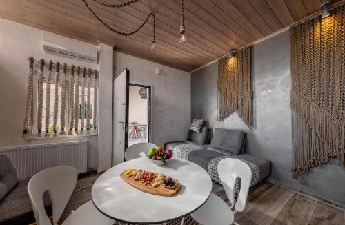 Trikala Apartment | Macrame Suites
