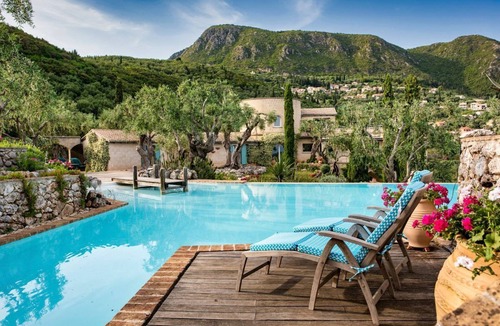 Spartylas Villa | Magic Rocks - Five Bedroom Villa, Sleeps 10