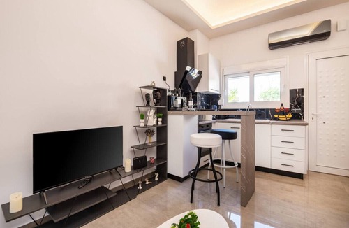 Zipari Apartment | Magical Brand New Suite