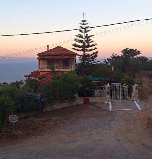 Livadi Apartment | Magical Dawn from Leonidio to Tyros