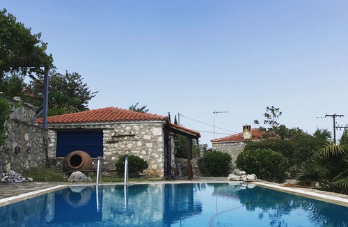 Stylida Villa | Maha House: Authentically Restored Farmhouse in Central Greece! Don’t miss out!
