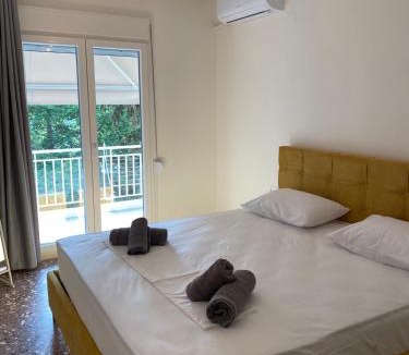 Nea Iraklitsa Apartment | Maira urban stay