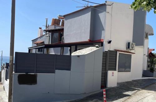 Palaio Tsifliki House | Maisonette 25m from the sea