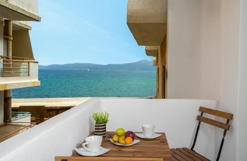 Limenas Chersonisou Apartment | Makas Beachfront Suites Hersonissos Center