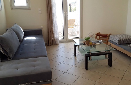 Makry Gialos Apartment | Makrigialos: big family apartment, 2 bedrooms, sea views, WiFi