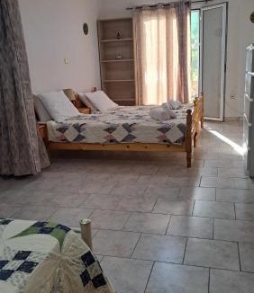 Kavvadades Apartment | Mamas farm