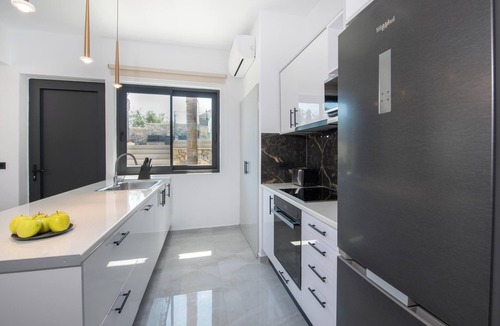 Mathes Villa | Manel Villa - Mountain Whispers by etouri