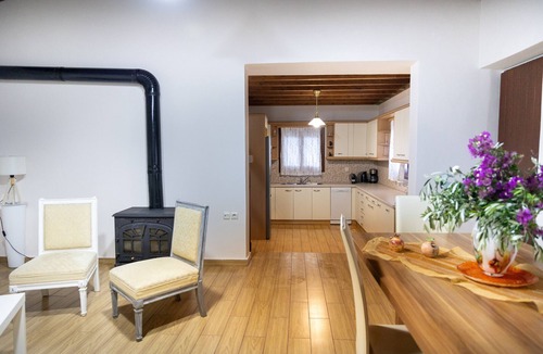Omales House | Mani Sea & Stone House, Sea Views & Authentic Charm