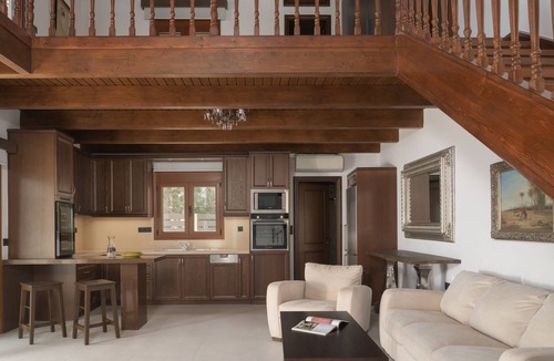 Linoperamata Villa | Manificus Villa I, with Heated Pool Just for Two
