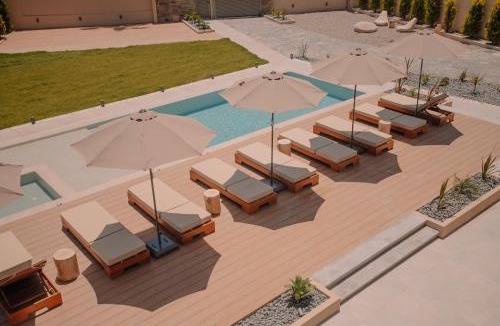 Karteros Hotel | Marble Luxury Suites