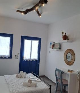 Folegandros Town Apartment | Margarita's Rooms