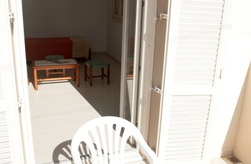 Mirtos Apartment | Maria Suite 1 Apartment with Sea View, Wi-Fi, and Air Conditioning