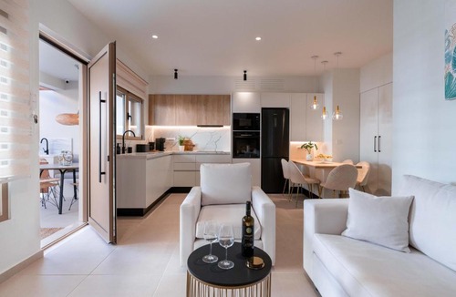 Lardos House | Mariann Premium Suites