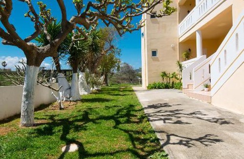 Kamisiana Apartment | MARIHELEN APARTEMENTS