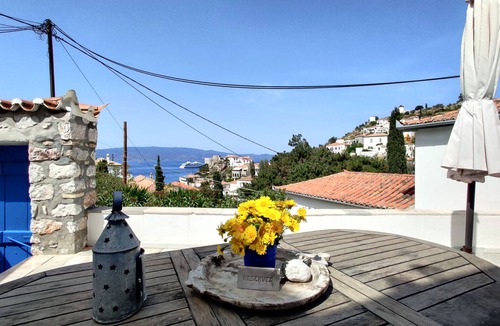 Vlikhos House | Marilia House