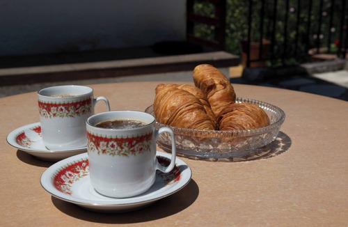 Ormos Agiou Ioannou House | Marin Holiday: Mountain retreat with easy beach access. Cozy home 1.5km from sea