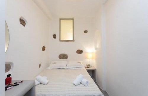 Koronos House | Marina's traditional stone house