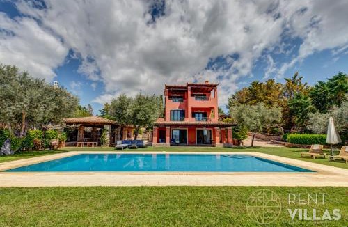 Kilada Villa | Mariza Luxury Villa With Pool by goutos properties