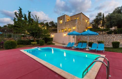 Adele Villa | Maroulas Villa Estate