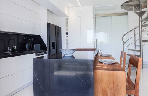 Amarousion Apartment | Marousi 2 Bd Modern Luxury Living with Shared Pool