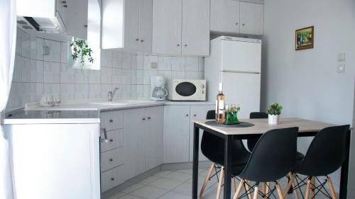 Paralia Dionysiou Apartment | Mary's Apartment