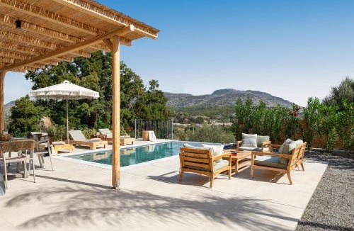 Archangelos Villa | Massari Hills Luxury Living
