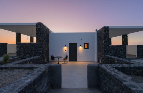 Imerovigli Villa | Masterful Santorini Suite | Morgen Faust Suite | Breathtaking Sea Views