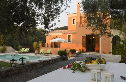Kavvadades Villa | Mastrogiannis Country Retreat - private villa Levanda (4 bedrooms , sleep 8-10)