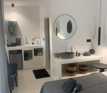 Ios House | Mazi stin Io