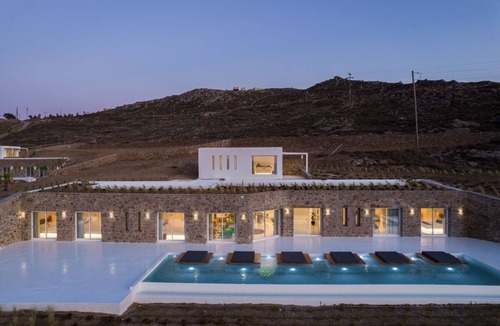 Ftelia Villa | Mega Mansion I - Six Bedroom Villa, Sleeps 13 - Walking distance from the beach