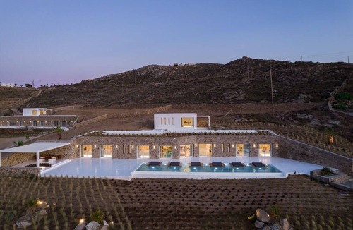 Ftelia Villa | Mega Mansion I - Six Bedroom Villa, Sleeps 13 - Walking distance from the beach